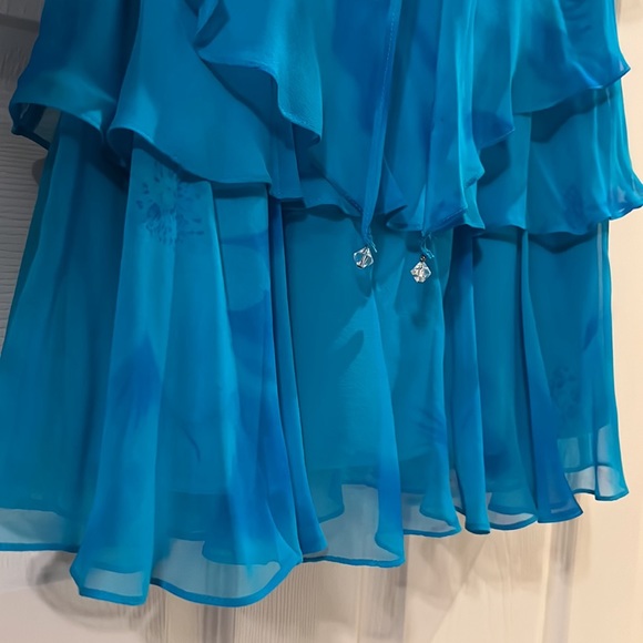 Cattiva New York 100% Silk Lined Blue Floral Dress With Matching Shawl - Picture 8 of 13